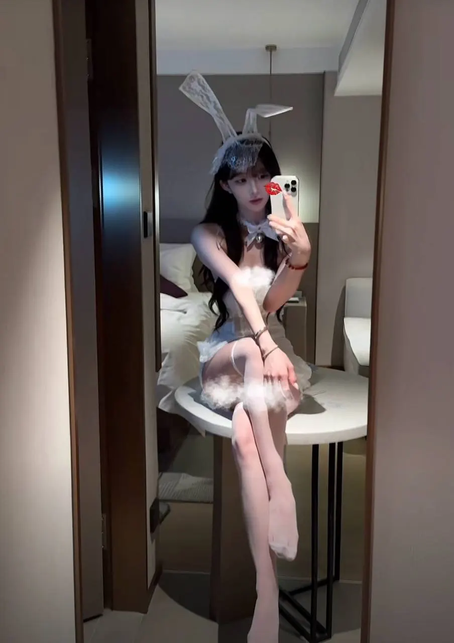 香蕉 · 杭州模特香蕉形象Lookbook｜杭州模特商务视觉参考
