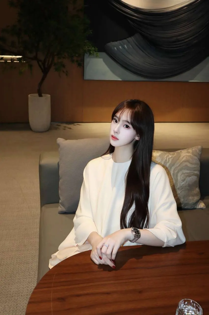 香蕉 · 杭州模特香蕉形象Lookbook｜杭州模特商务视觉参考